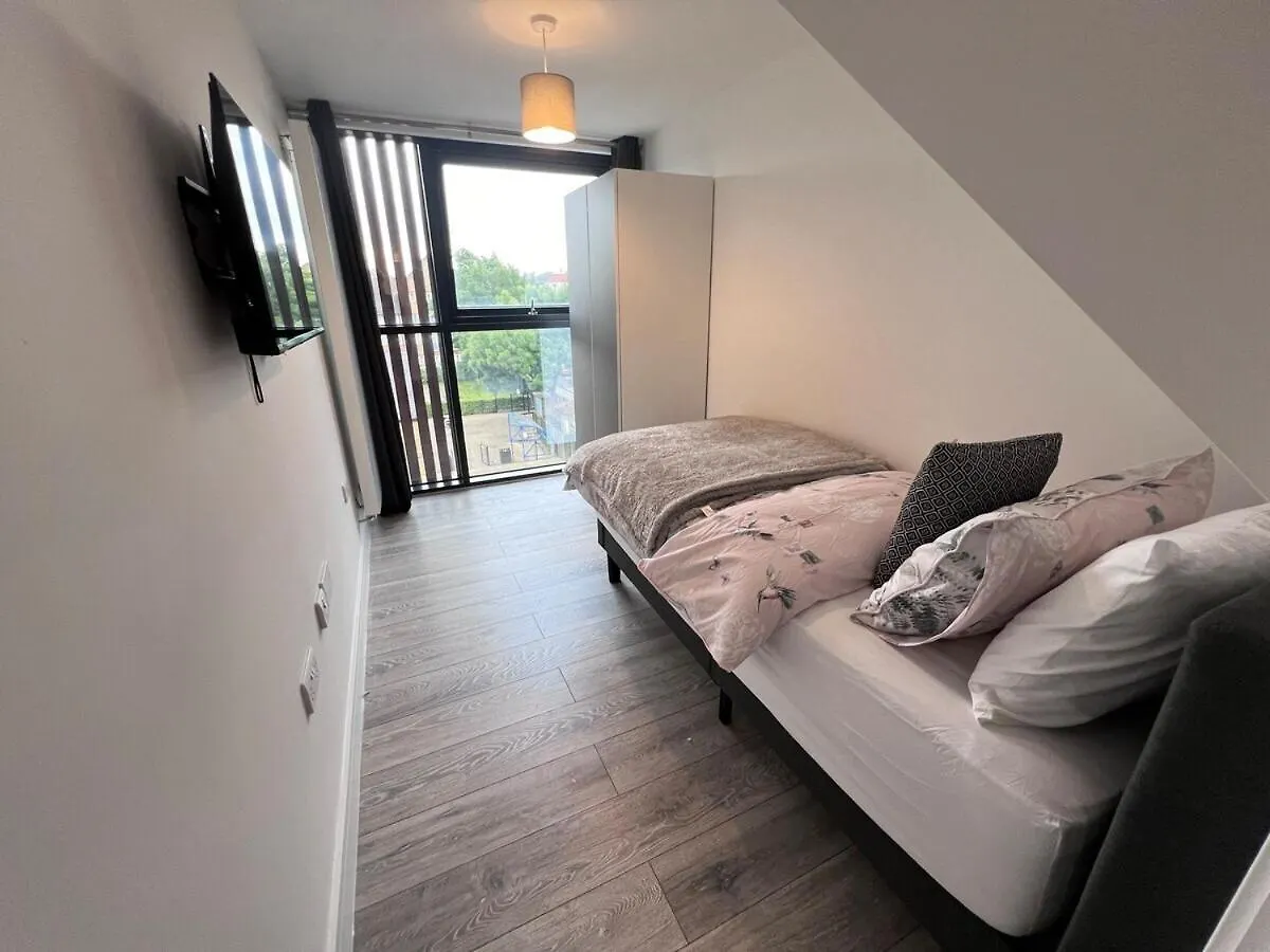 Ft8 Brick Lane Rooms London