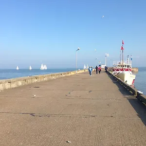Beaconsfield Apartment Bridlington